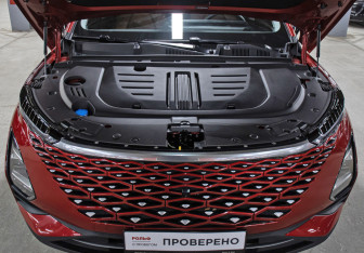 Подержанный автомобиль Omoda C5 2024 года (14 фото)