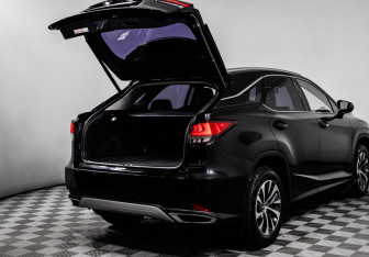 Подержанный автомобиль Lexus RX 2019 года (16 фото)