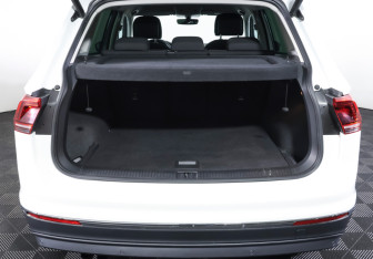 Подержанный автомобиль Volkswagen Tiguan 2018 года (9 фото)