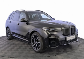 Подержанный автомобиль BMW X7 2021 года (3 фото)