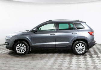 Подержанный автомобиль Skoda Karoq 2020 года (8 фото)