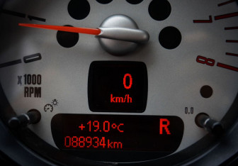 Подержанный автомобиль MINI Countryman 2011 года (17 фото)