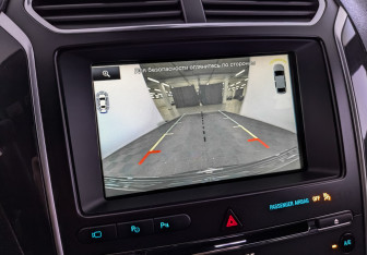 Подержанный автомобиль Ford Explorer 2016 года (26 фото)