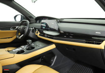 Подержанный автомобиль Changan UNI-K 2023 года (9 фото)