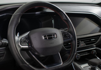 Подержанный автомобиль Geely Tugella 2022 года (13 фото)