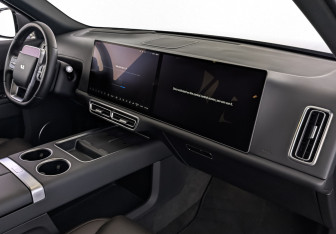 Подержанный автомобиль LiXiang L9 2023 года (12 фото)