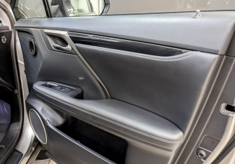 Подержанный автомобиль Lexus RX 2016 года (23 фото)