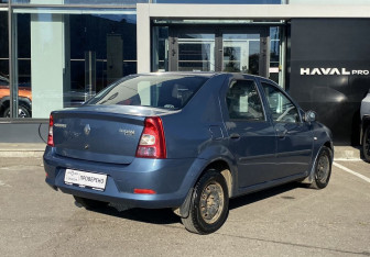 Подержанный автомобиль Renault Logan Sedan 2011 года (5 фото)