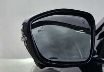 Подержанный автомобиль Changan UNI-K 2024 года (25 фото)