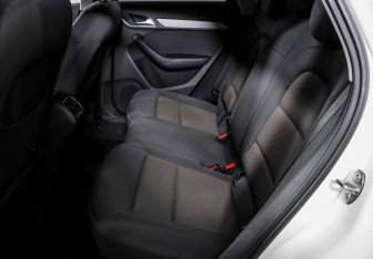 Подержанный автомобиль Audi Q3 2013 года (10 фото)