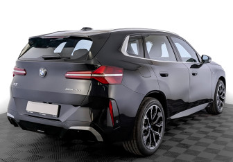 Новый BMW X3 2025 (2 фото)