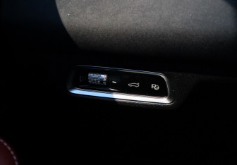 Подержанный автомобиль Geely Coolray 2023 года (18 фото)