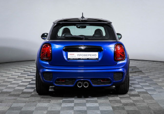 Подержанный автомобиль MINI Hatch 2019 года (6 фото)
