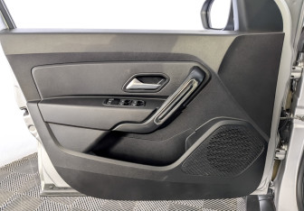 Подержанный автомобиль Renault Duster 2021 года (19 фото)