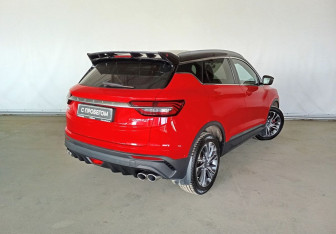 Подержанный автомобиль Geely Coolray 2022 года (6 фото)