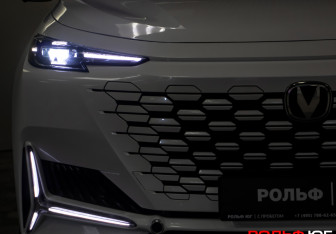 Подержанный автомобиль Changan UNI-K 2023 года (26 фото)