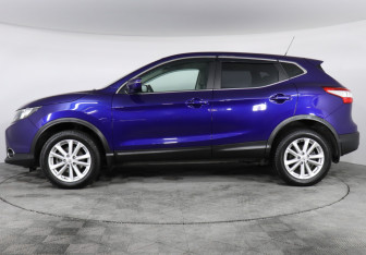 Подержанный автомобиль Nissan Qashqai 2016 года (8 фото)