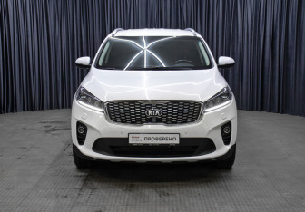 Подержанный автомобиль Kia Sorento 2019 года (2 фото)