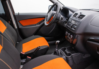 Подержанный автомобиль LADA (ВАЗ) Kalina Wagon 2017 года (10 фото)