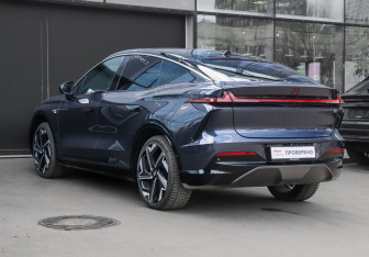 Подержанный автомобиль Rising Auto R7 2022 года (6 фото)