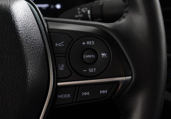 Подержанный автомобиль Toyota Camry Sedan 2024 года (15 фото)