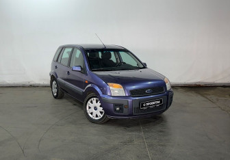 Подержанный автомобиль Ford Fusion 2007 года (3 фото)