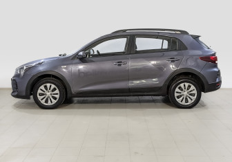 Подержанный автомобиль Kia Rio Hatchback 2021 года (8 фото)