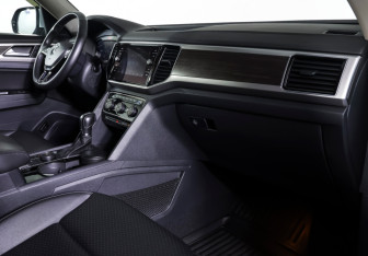Подержанный автомобиль Volkswagen Teramont 2018 года (16 фото)