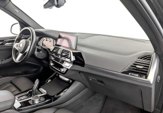 Подержанный автомобиль BMW X3 2019 года (11 фото)