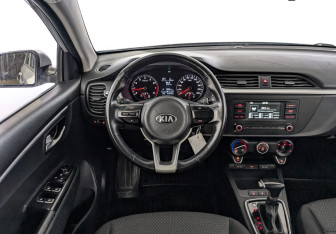 Подержанный автомобиль Kia Rio Hatchback 2021 года (20 фото)