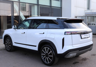 Подержанный автомобиль Jaecoo J7 2023 года (6 фото)