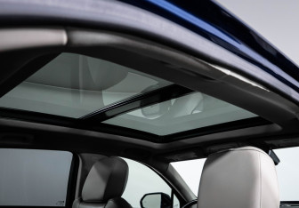 Подержанный автомобиль Cadillac XT4 2020 года (16 фото)