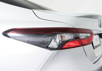 Подержанный автомобиль Toyota Camry Sedan 2022 года (7 фото)