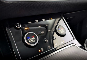 Подержанный автомобиль Land Rover Range Rover Evoque 2019 года (26 фото)