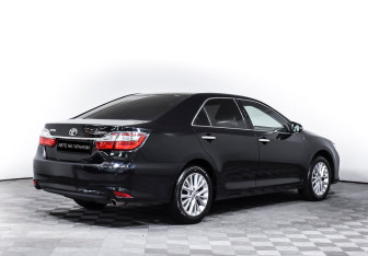Подержанный автомобиль Toyota Camry Sedan 2015 года (5 фото)