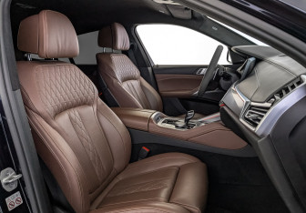 Подержанный автомобиль BMW X6 2021 года (24 фото)
