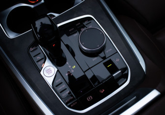 Подержанный автомобиль BMW X5 2020 года (26 фото)