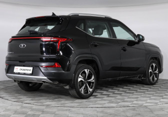 Подержанный автомобиль Москвич 3 2023 года (5 фото)