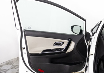 Подержанный автомобиль Kia Ceed Hatchback 2018 года (25 фото)