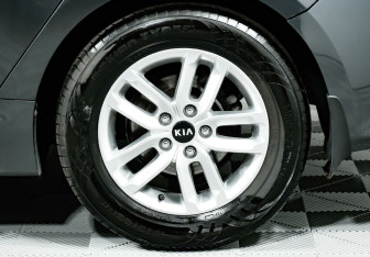 Подержанный автомобиль Kia Optima Sedan 2015 года (8 фото)