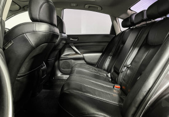 Подержанный автомобиль Nissan Teana 2012 года (10 фото)