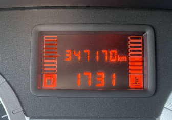 Подержанный автомобиль LADA (ВАЗ) Largus Wagon 2013 года (16 фото)