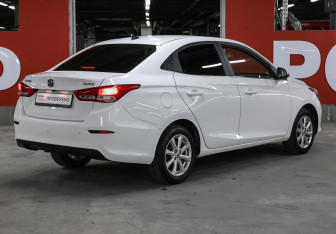 Подержанный автомобиль Changan Alsvin 2023 года (5 фото)
