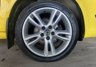 Подержанный автомобиль Skoda Fabia Hatchback 2010 года (18 фото)
