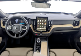 Новый Volvo XC60 2025 (10 фото)
