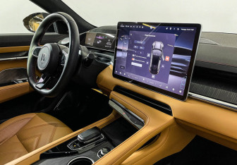 Подержанный автомобиль Zeekr 001 2023 года (9 фото)