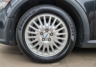Подержанный автомобиль Volvo C30 2007 года (9 фото)