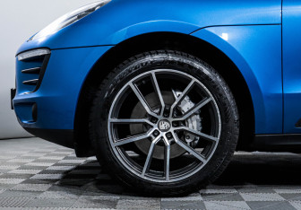 Подержанный автомобиль Porsche Macan 2017 года (15 фото)