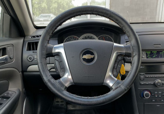 Подержанный автомобиль Chevrolet Epica 2008 года (11 фото)