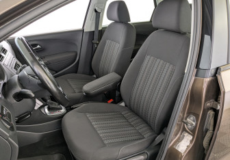 Подержанный автомобиль Volkswagen Polo Sedan 2017 года (20 фото)